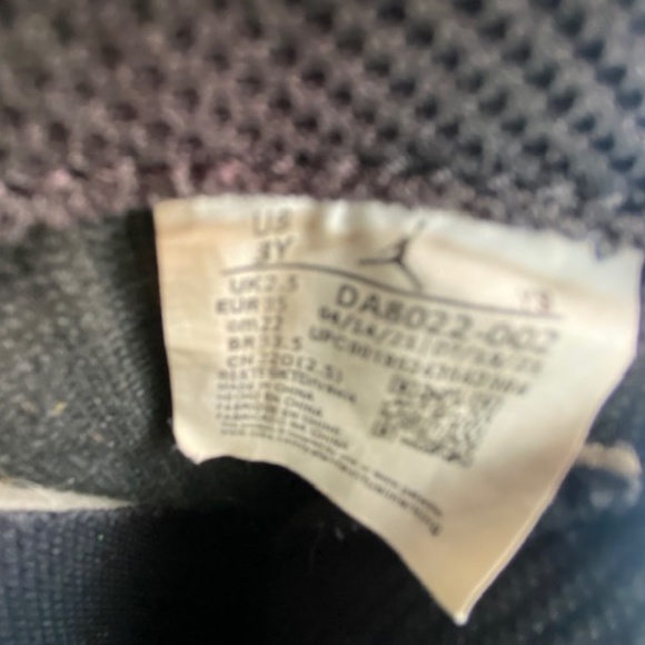 Air Jordans Size 3y - Picture 5 of 7